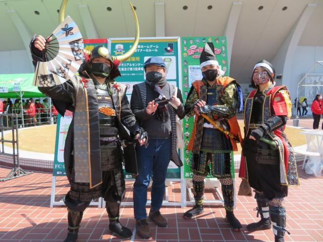 必发官网-隔壁家的低级别联赛:日本J3联赛开幕 战国Cosplay